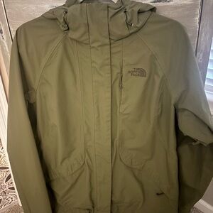 The North Face Green Ski & Snow Jacket Weather-Resistant